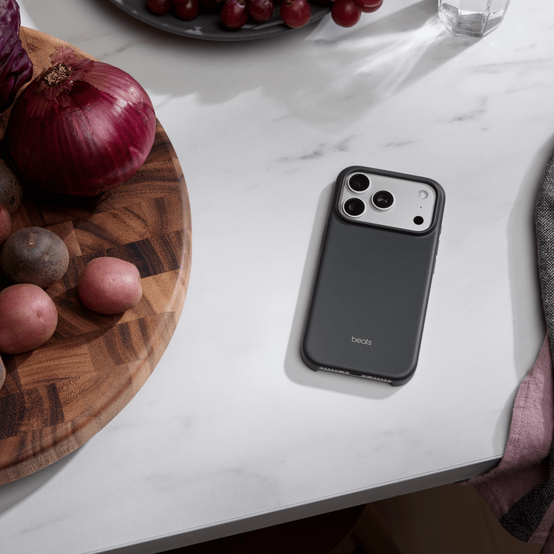 Beats iPhone 17 Pro Max Case with MagSafe and Camera Control - Image 2