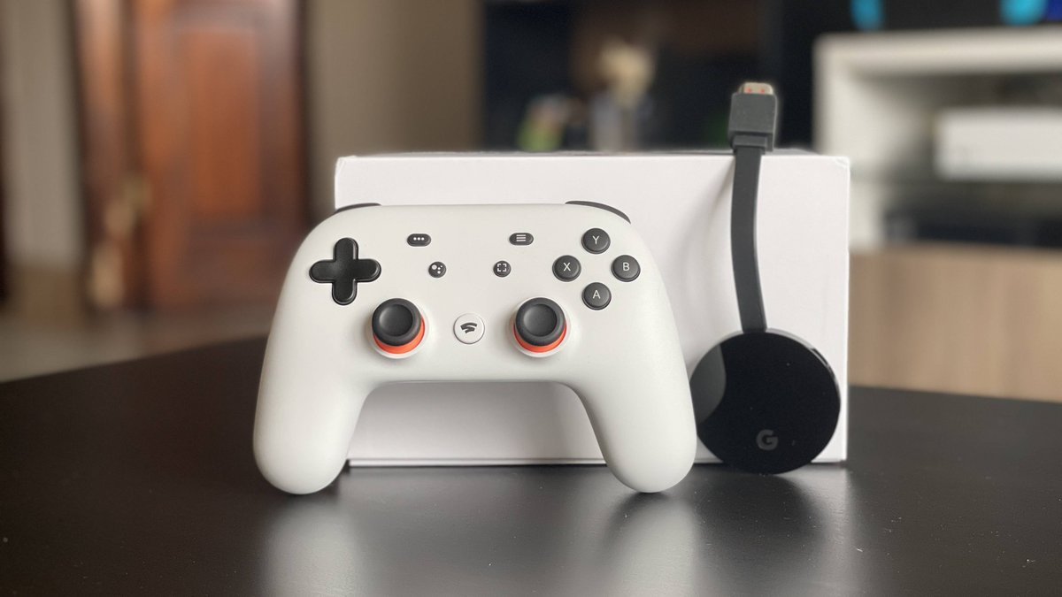 Stadia Premiere Edition Controller With Chromecast Ultra - Image 4