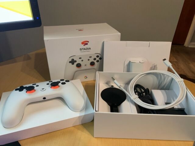 Stadia Premiere Edition Controller With Chromecast Ultra - Image 5